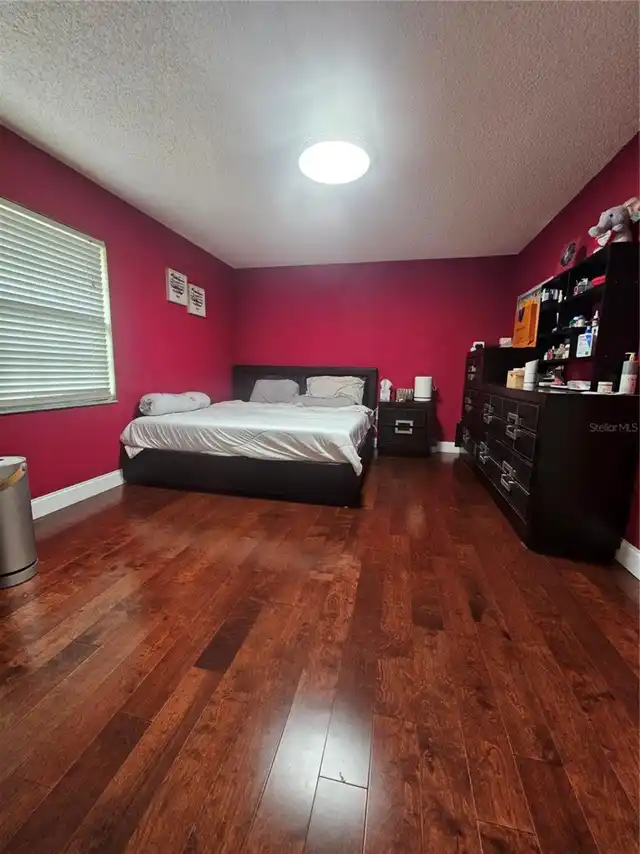 Listing Photo 11