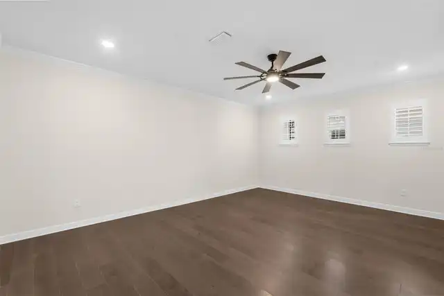 Listing Photo 7
