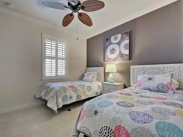 Listing Photo 14