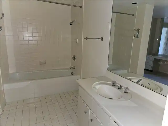 Listing Photo 16