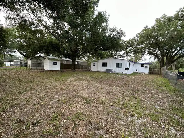 Listing Photo 10