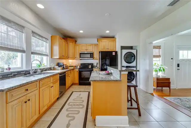 Listing Photo 7