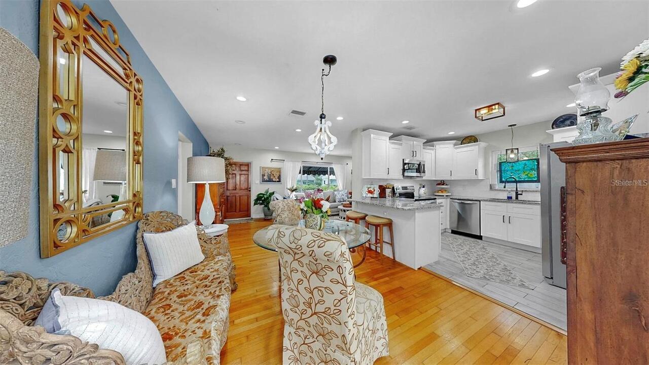 Listing Photo 11