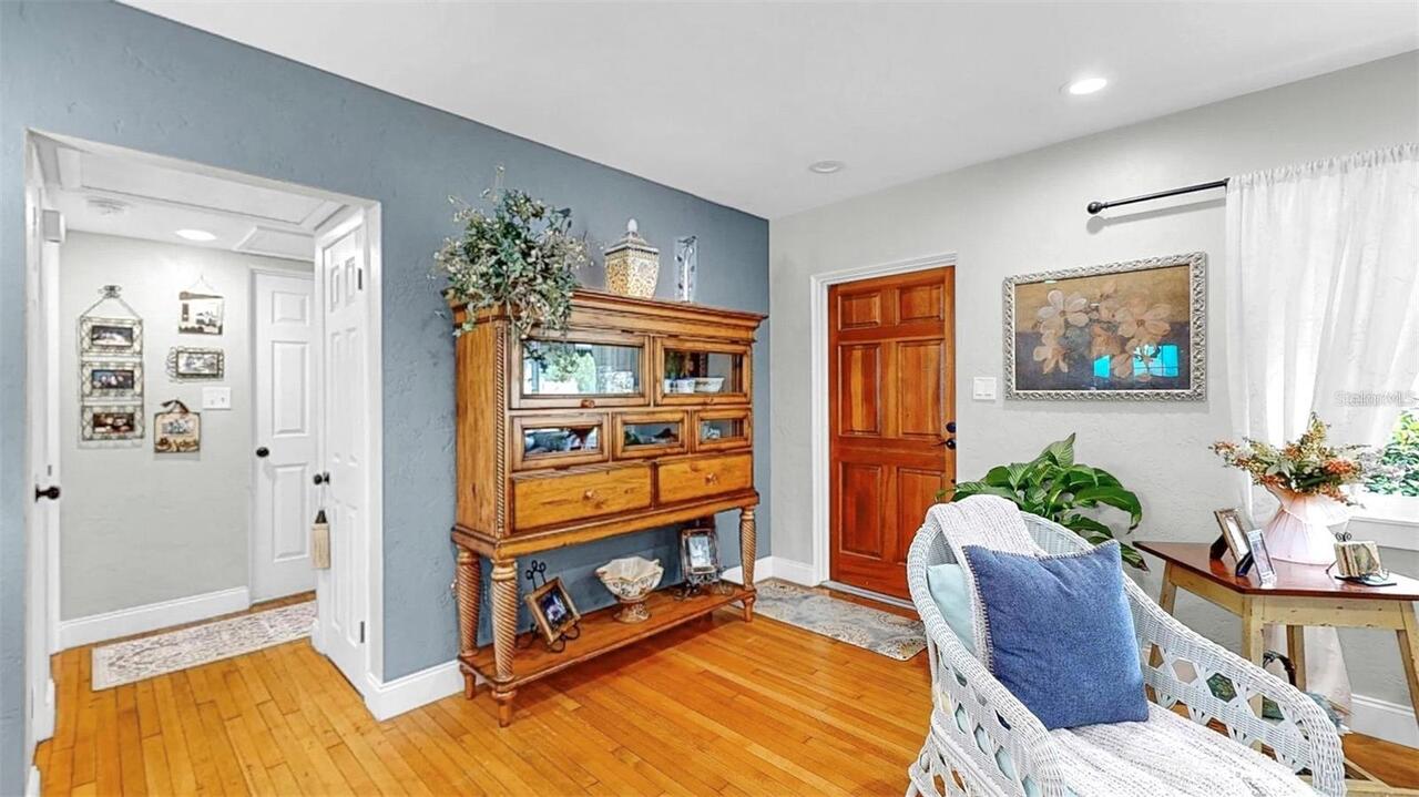 Listing Photo 12