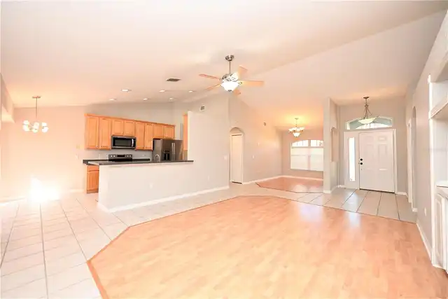 Listing Photo 9