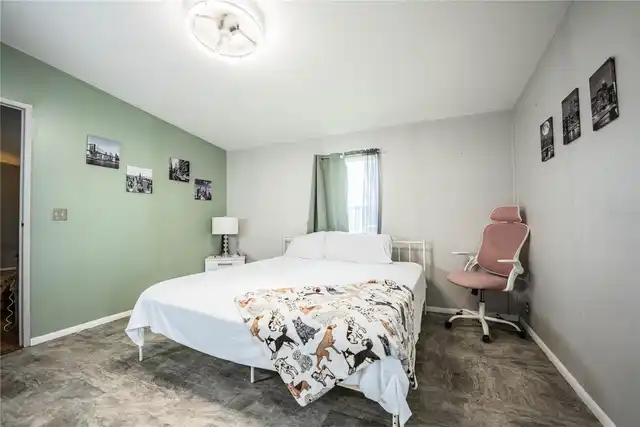 Listing Photo 11