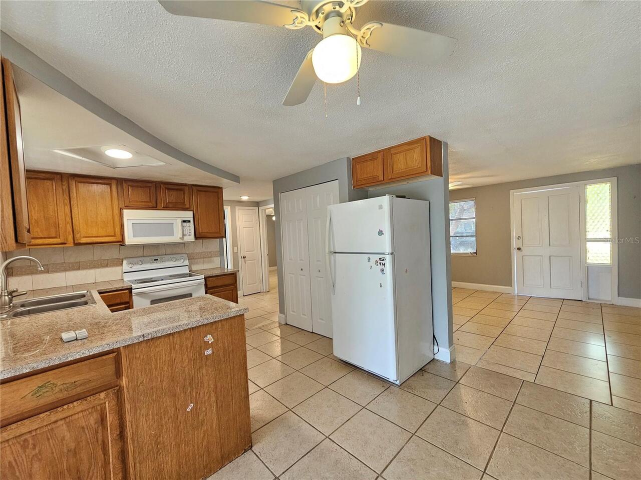 Listing Photo 6