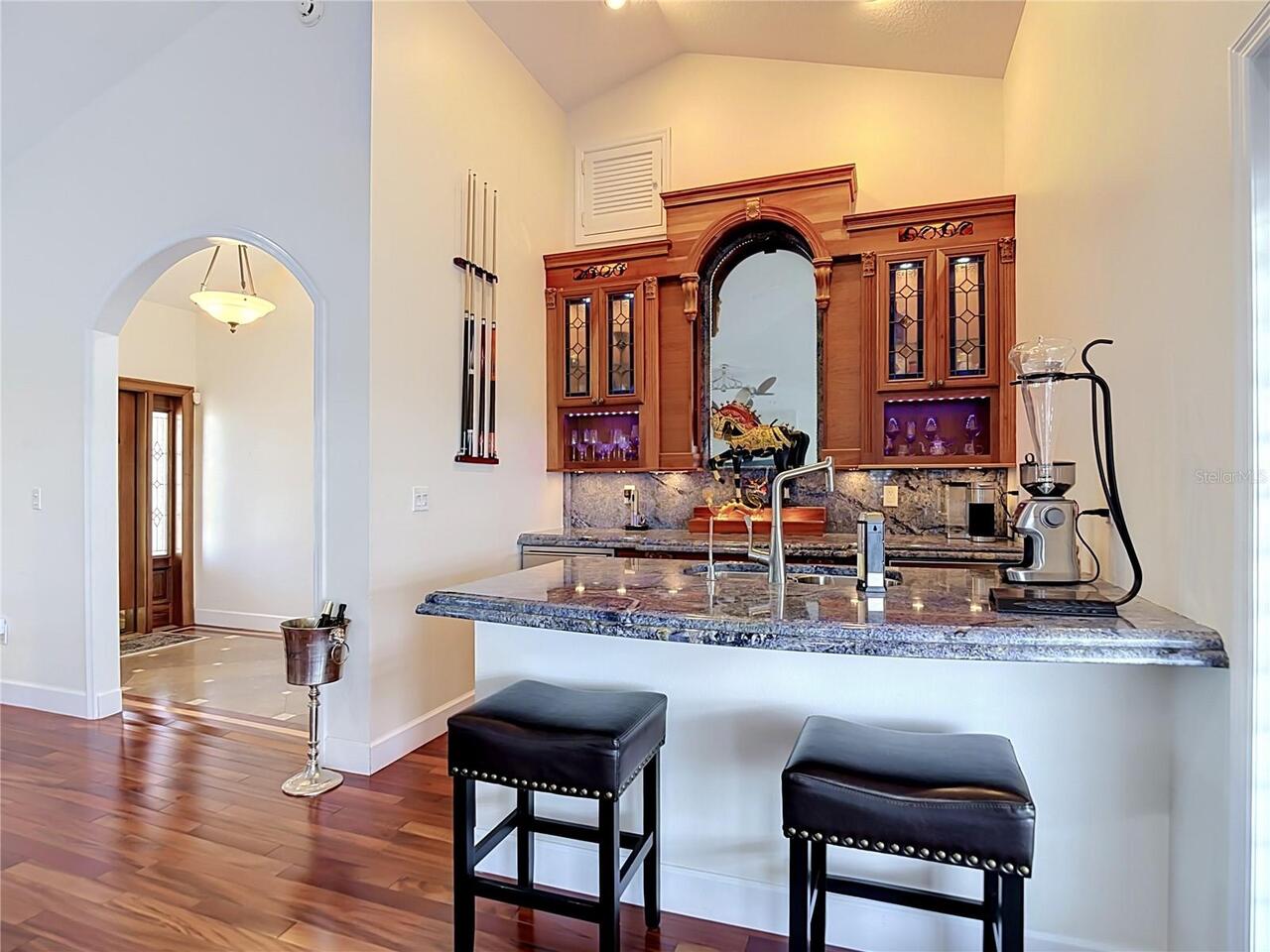 Listing Photo 11