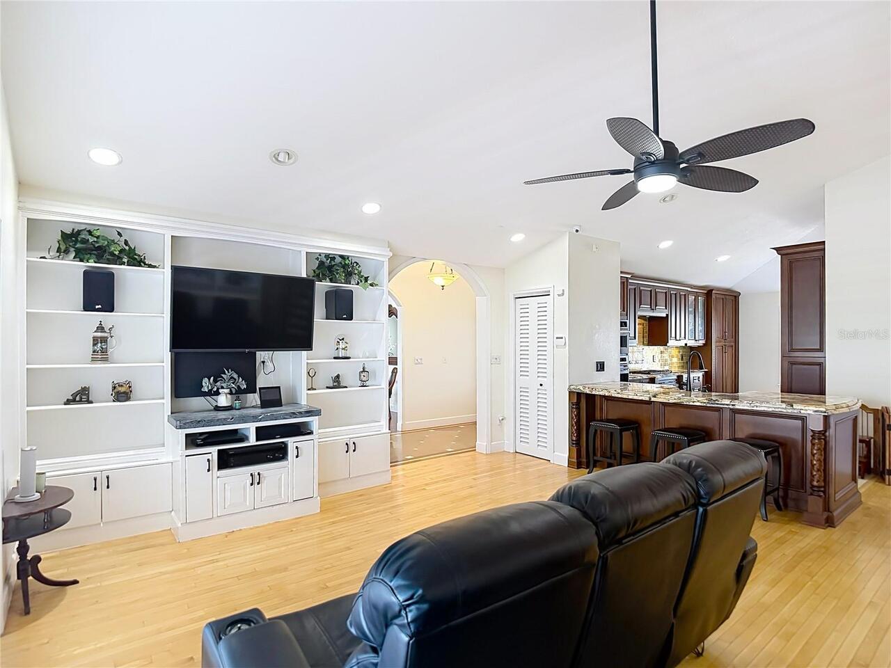 Listing Photo 19