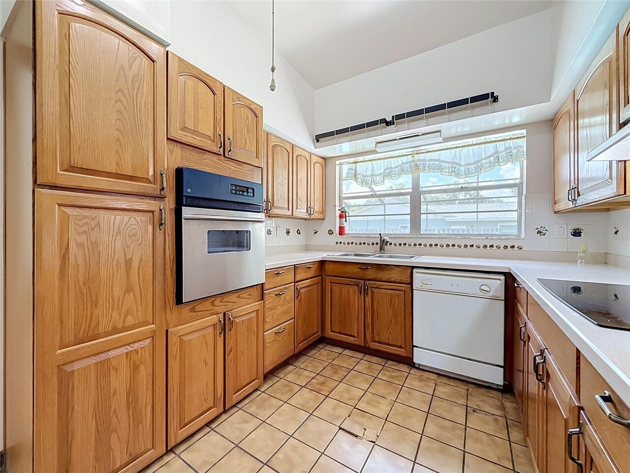 Listing Photo 14