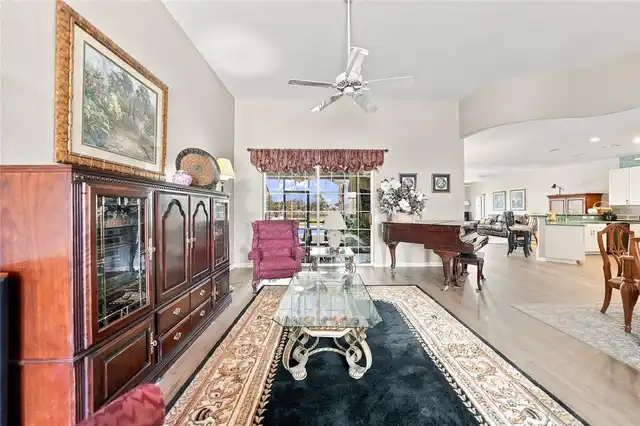 Listing Photo 6