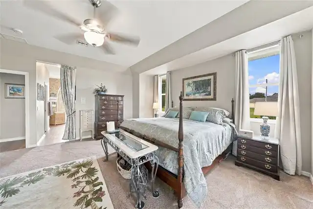 Listing Photo 12