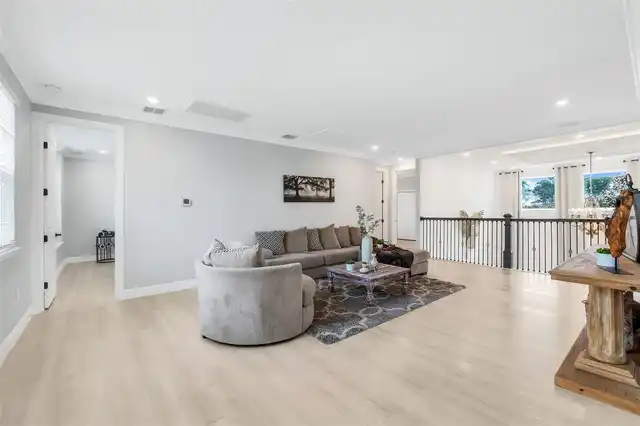 Listing Photo 19