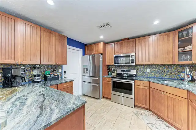 Listing Photo 10