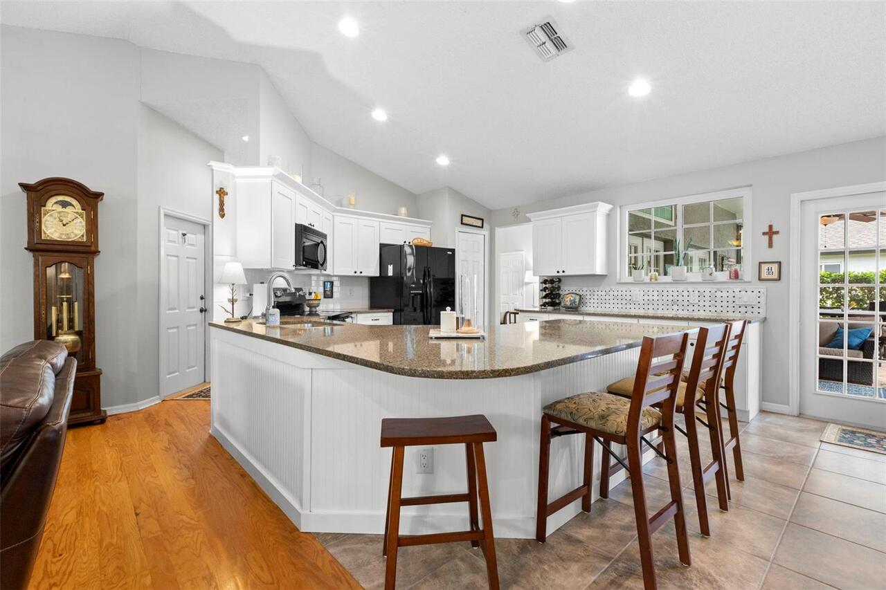 Listing Photo 16