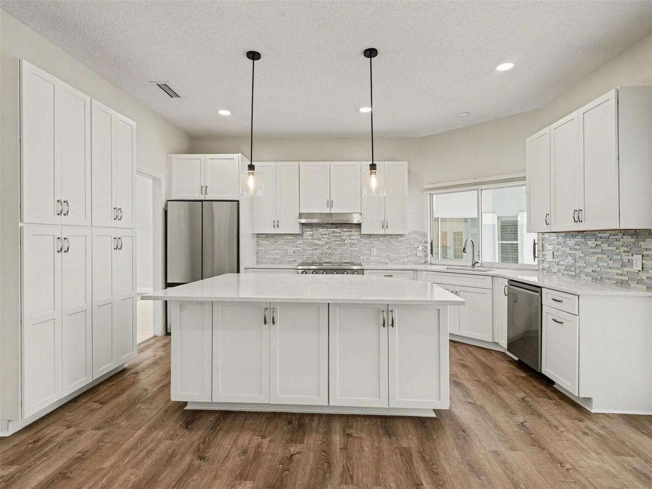 Listing Photo 15