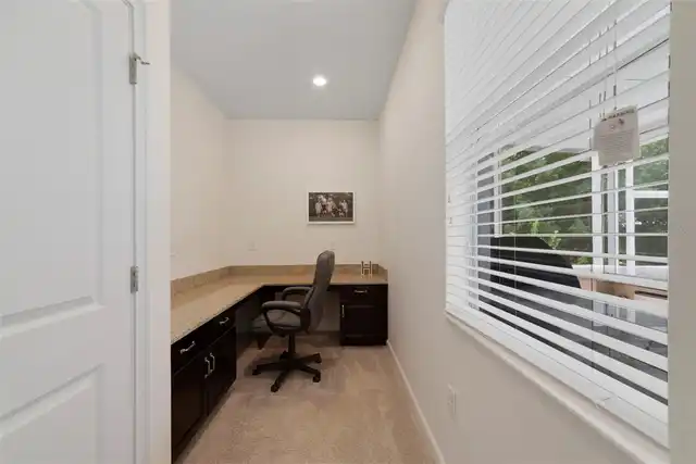 Listing Photo 17