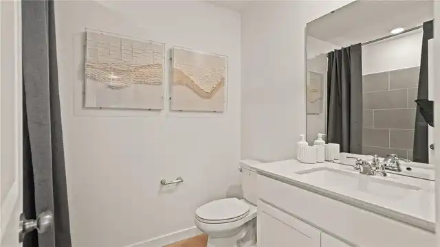 Listing Photo 9