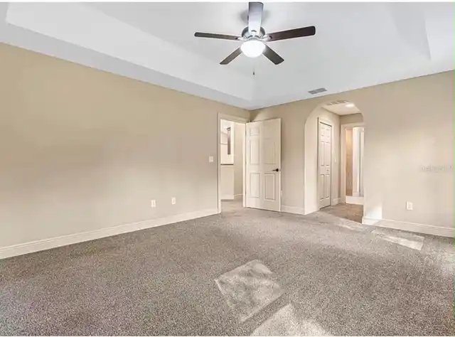 Listing Photo 11