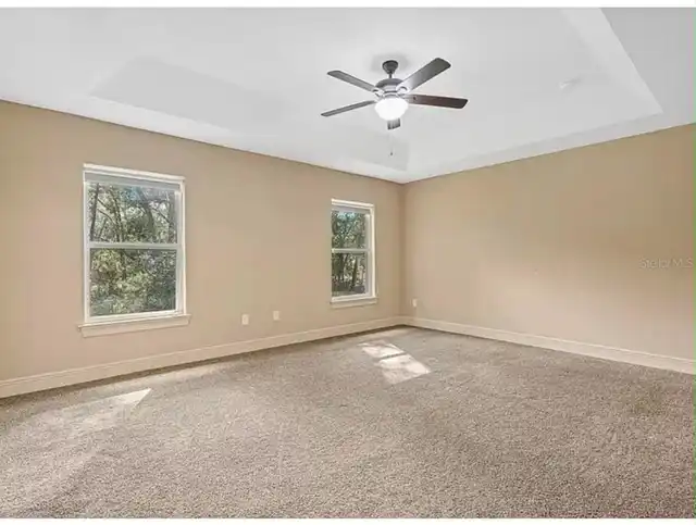 Listing Photo 12