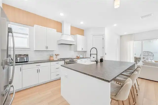 Listing Photo 18