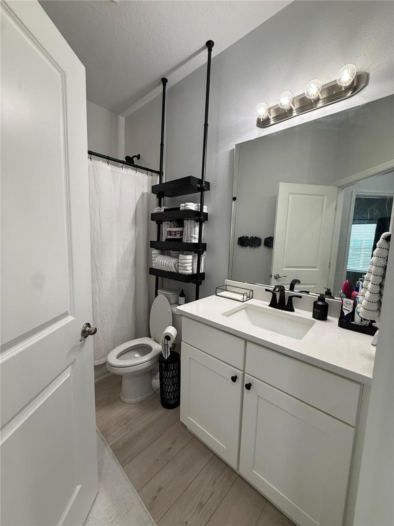 Listing Photo 16