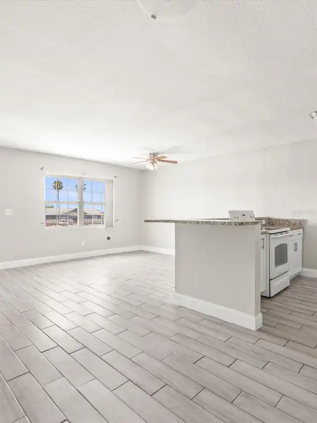 Listing Photo 9