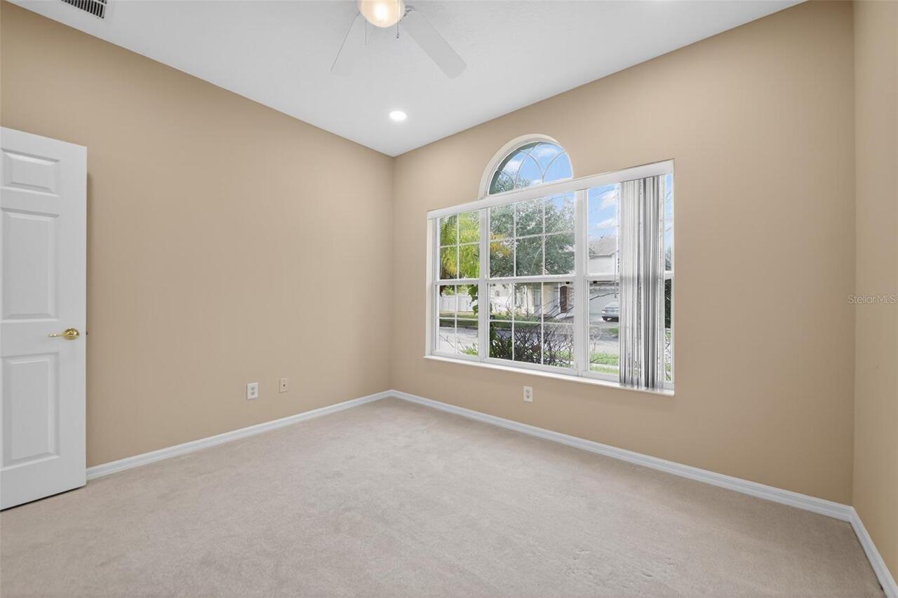 Listing Photo 9