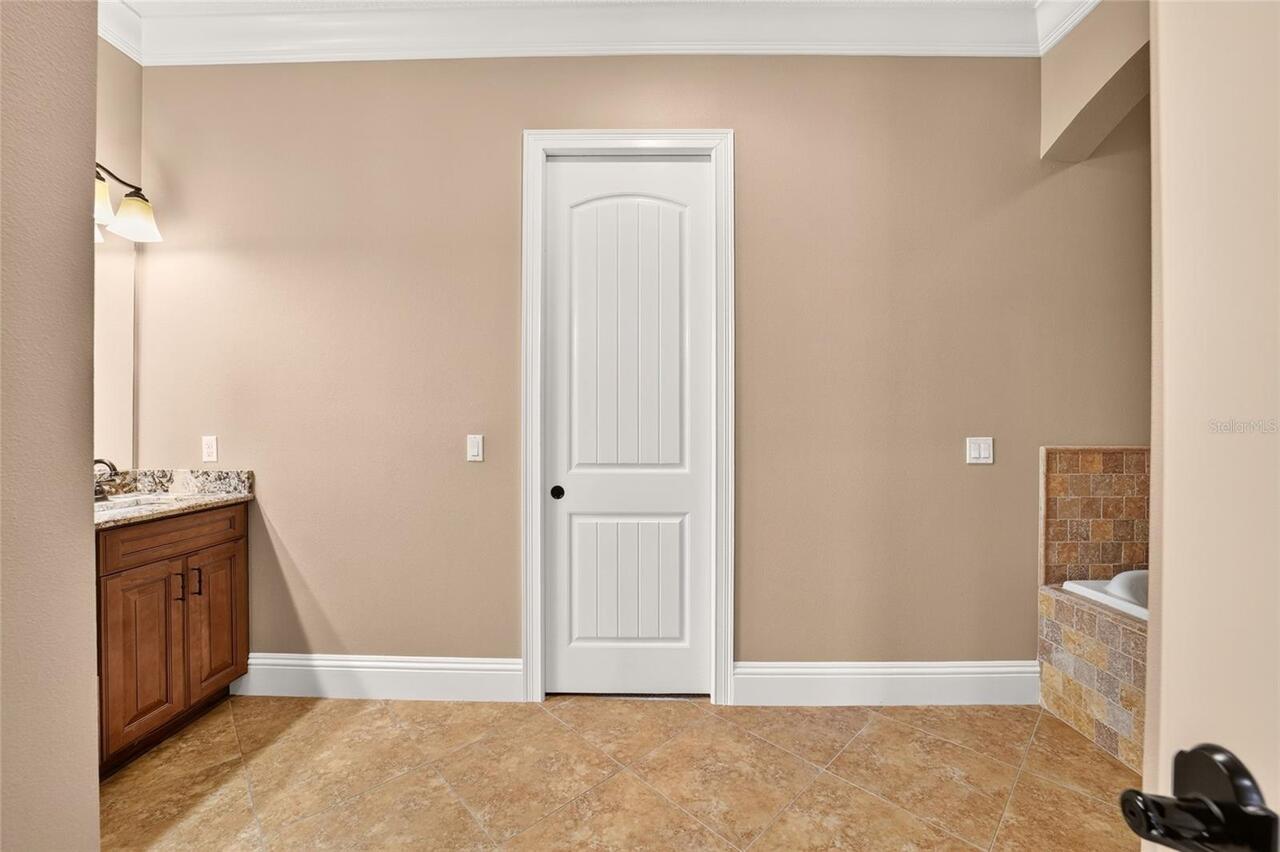 Listing Photo 38