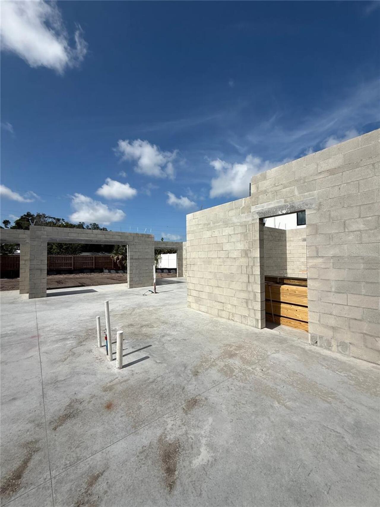 Listing Photo 10