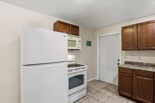 Listing Photo 33