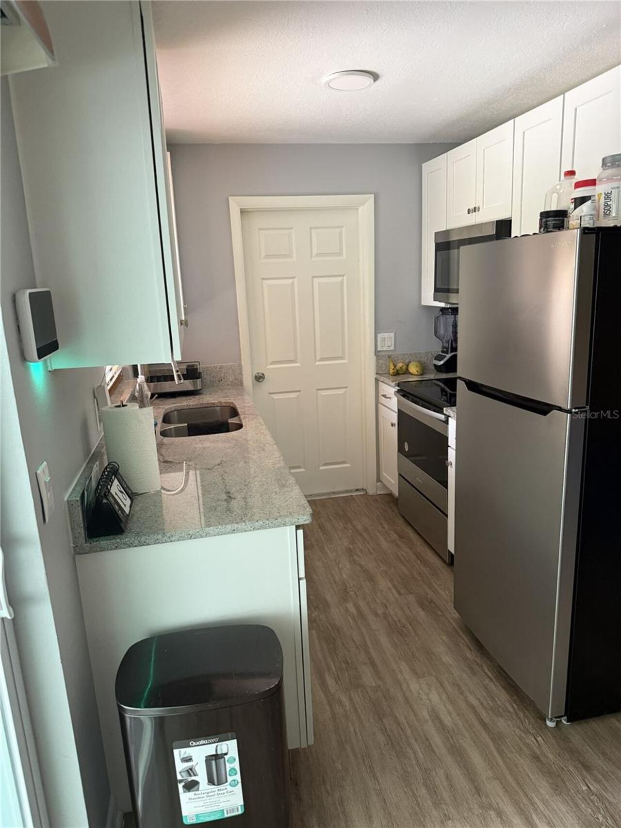 Listing Photo 10