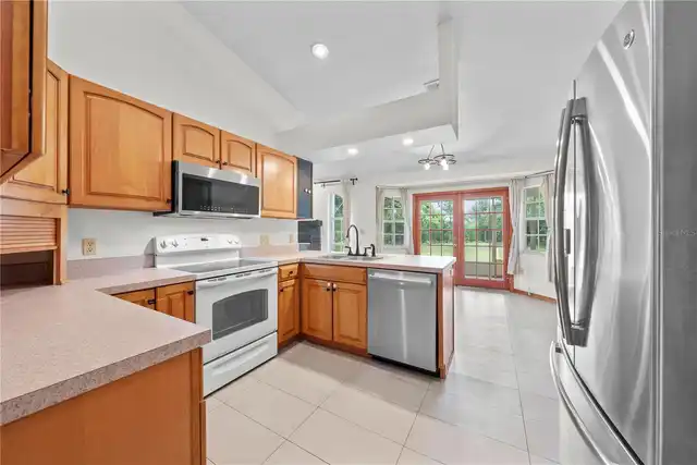 Listing Photo 12