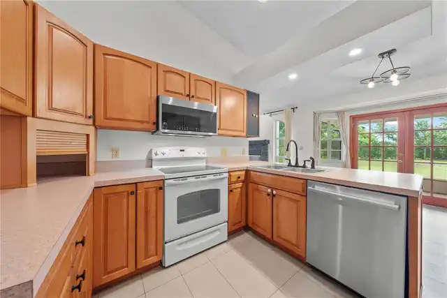 Listing Photo 16