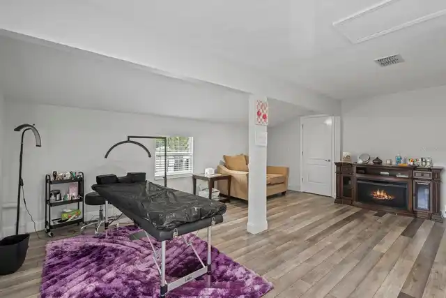 Listing Photo 28