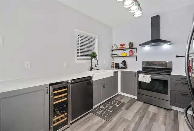 Listing Photo 8