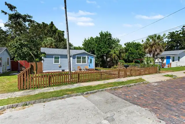 Listing Photo 44