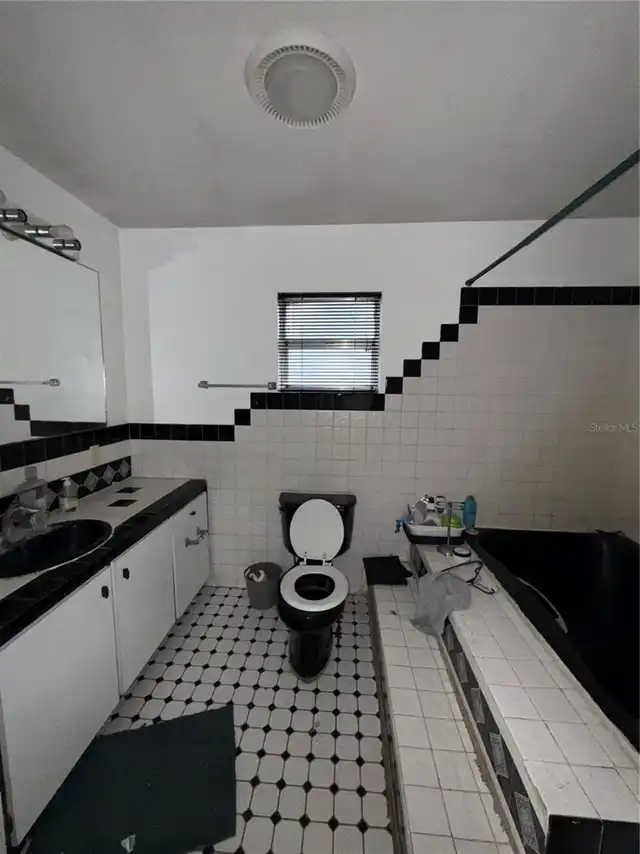 Listing Photo 7
