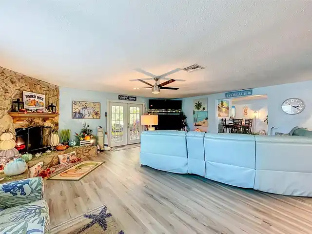 Listing Photo 43
