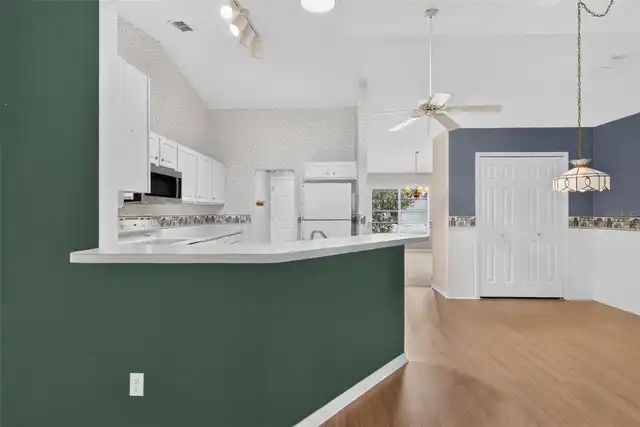 Listing Photo 19