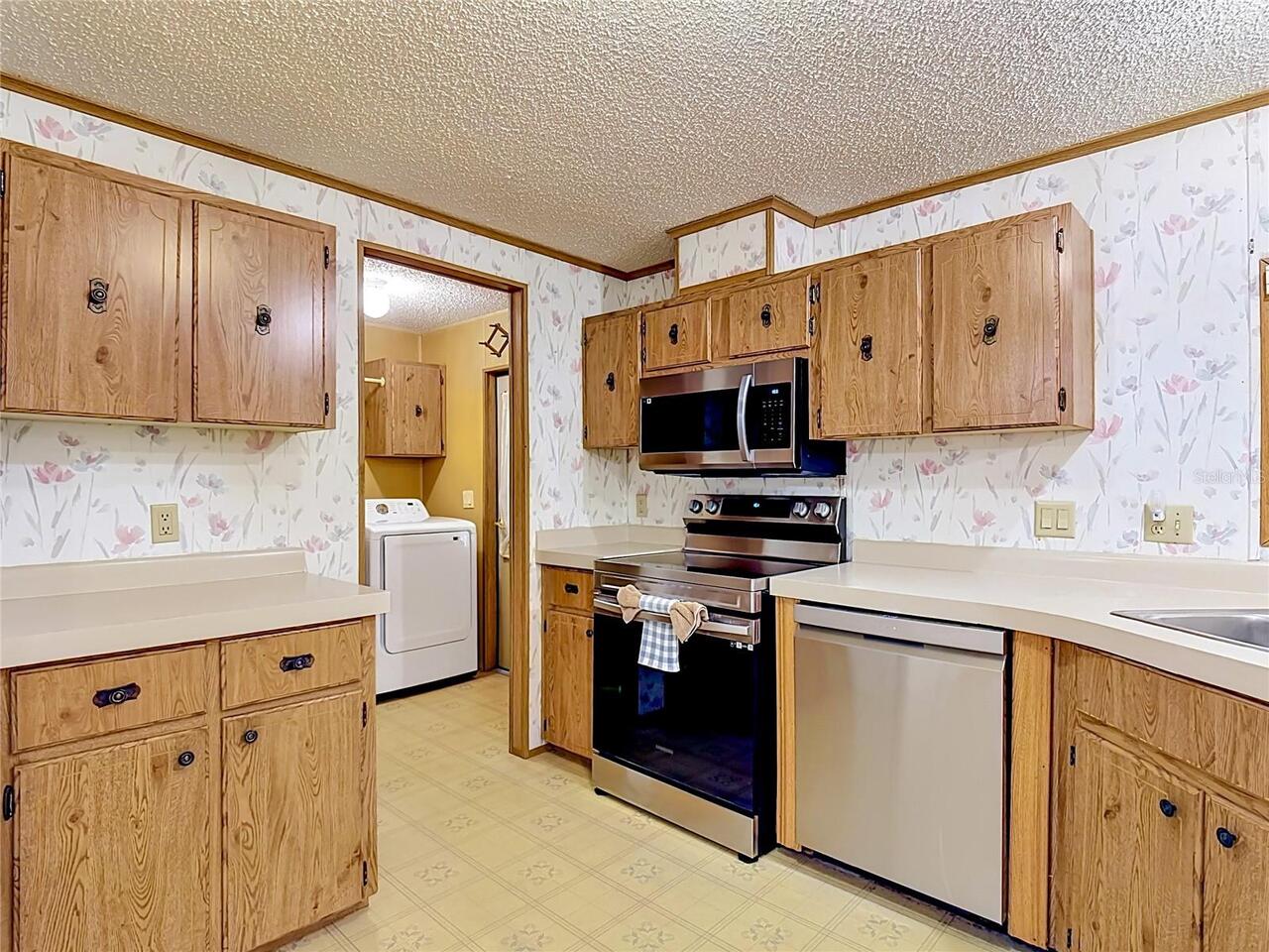 Listing Photo 8