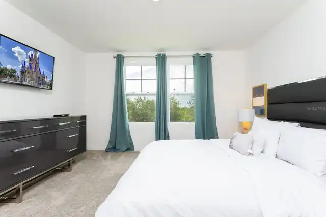 Listing Photo 17