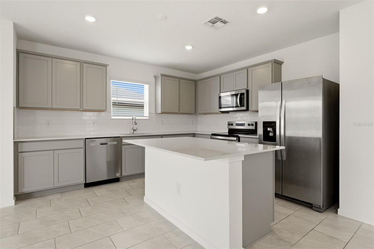 Listing Photo 8
