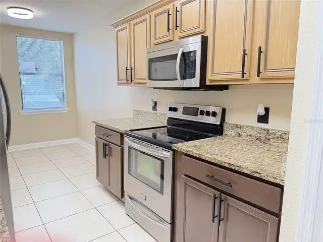 Listing Photo 7