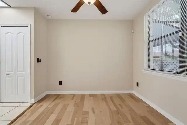 Listing Photo 12