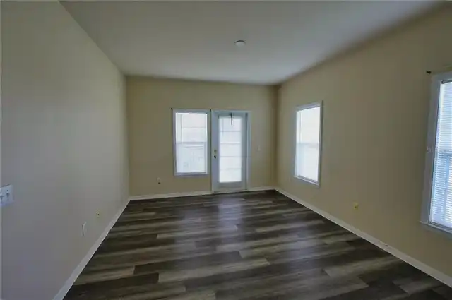 Listing Photo 6
