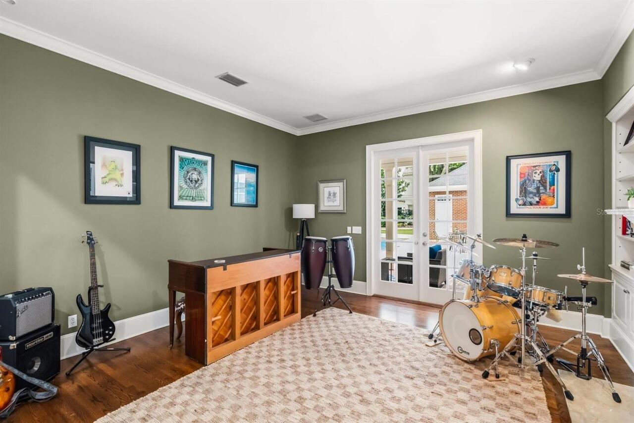 Listing Photo 8