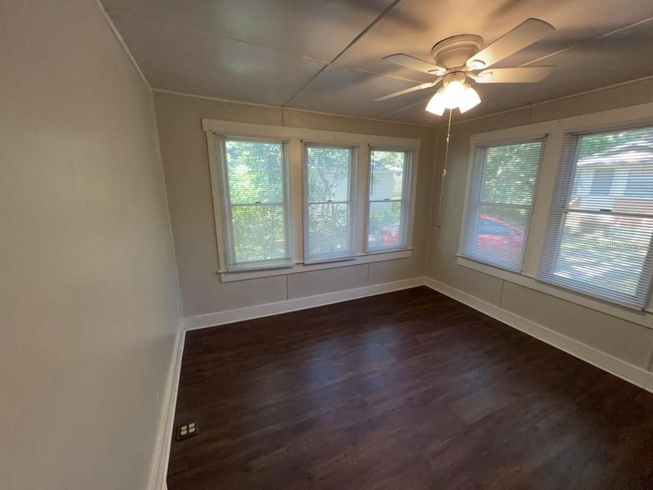 Listing Photo 8