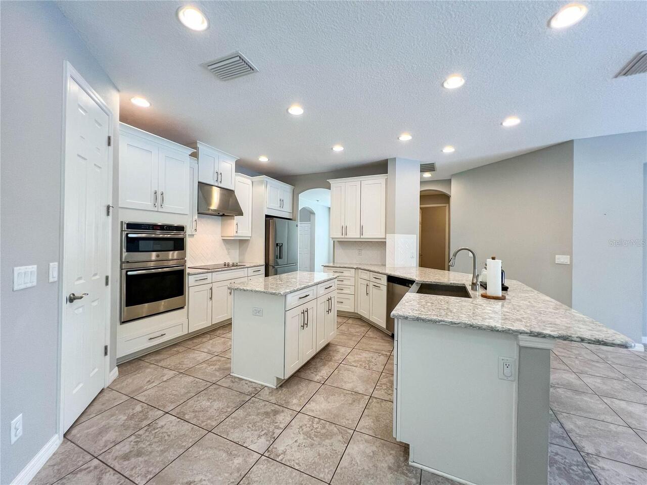 Listing Photo 8