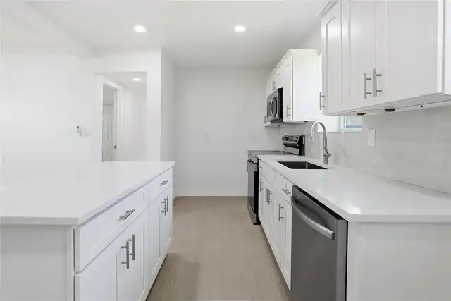 Listing Photo 6